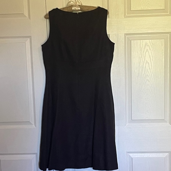 Chic Black Sleeveless A-line Dress - Picture 4 of 5